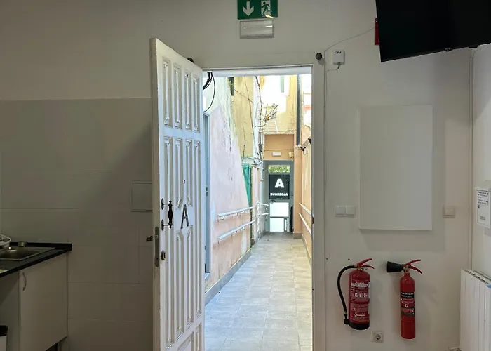 Urban Garden Hostel *