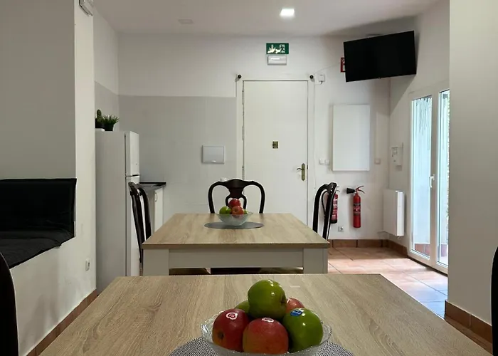 Urban Garden Hostel *