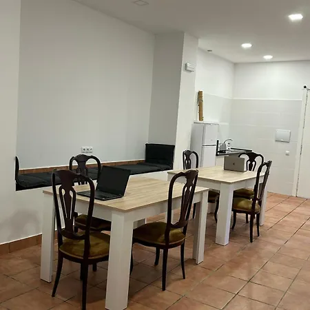 אכסניה Urban Garden *